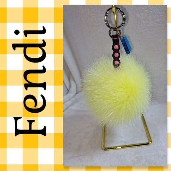 Authentic Fendi Pon Pon Charm NEW WITH AUTHENTICITY CARD - Picture 1 of 11